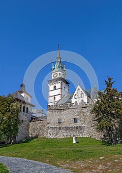 Kostol a zámok v Kremnici, Slovensko