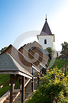 Kostol a kryté schodisko