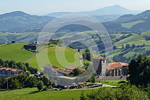 Chiesa un campo paesi da basco Paesi 