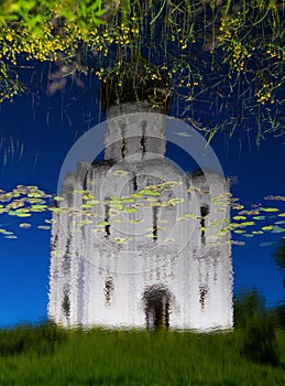 Church of the Intercession on the Nerl. Reflection in the water