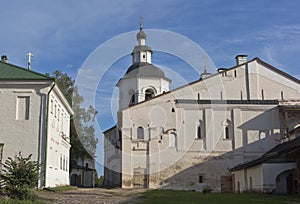 Church of Introduction of Maria to the Temple with refectory chamber in Kirillo-Belozersky Monastery