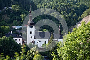 Kostol v Španej Doline, stredoveká banícka obec, nachádzajúca sa neďaleko Banskej Bystrice, Slovensko