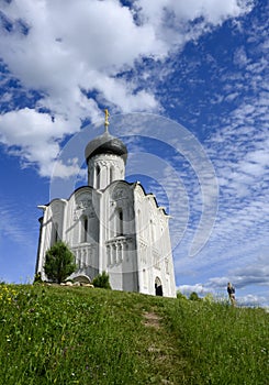 The church of Pokrova-na-Nerli, year 1165, on a hill in Bogolyubovo, Russia