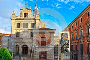 Iglesia de barroco romano católico iglesia a menor 