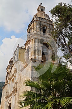 Church of the santi­sima trinidad in tepoztlan near cuernavaca morelos, mexico I