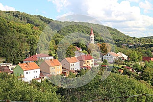 Kostol sv. Antona Paduánskeho v Modrom Kameni na strednom Slovensku