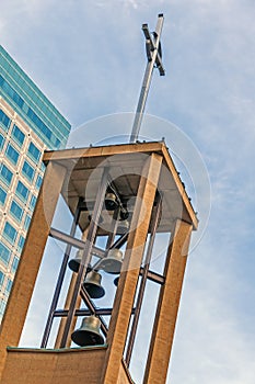 A church steeple in downtown Minneapolis