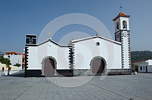 Church in village Alfarero del Arguayo, Tenerife, photo