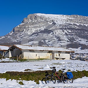 Cicloturis bicycle and hermitage of San Juan, in the valley of the Sakana Barranca