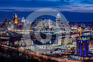 Cincinnati Skyline, scenic, twilight