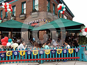 Cinco de Mayo Diners