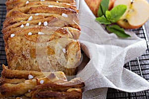 Cinnamon apple pull apart bread