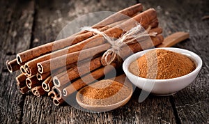 Cinnamon powder photo