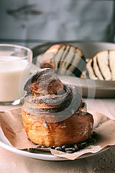 Cinnamon roll with milk