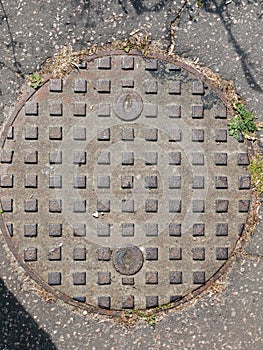 Circle metal grate on the floor street