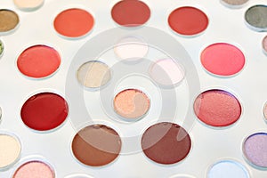 Circular Eye-Shadow 2