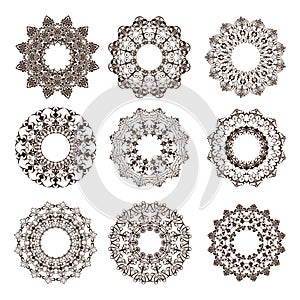 The circular ornaments mandala Vintage with floral elements
