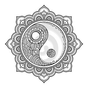 Circular pattern in form of mandala for Henna, Mehndi, tattoo, decoration. Decorative ornament in oriental style with Yin-yang