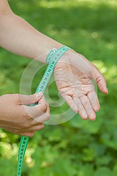 The circumference of the wrist photo