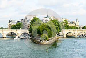 Cite island and bridge Neuf view.