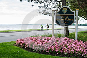 City of Grosse Pointe Farms Lake Shore Sign