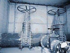 City potable water pipeline in concrete shafts with 500mm Gate valve