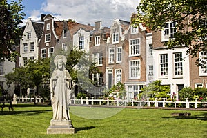 Cityscape in Begijnhof, Amsterdam.