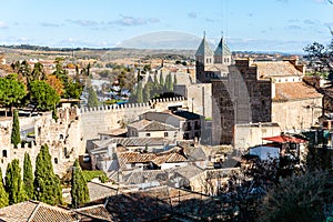 Paisaje urbano, fortificaciones a mudéjar iglesia 