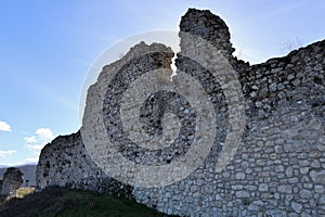 Civita Superiore - Resti della cinta muraria del castello