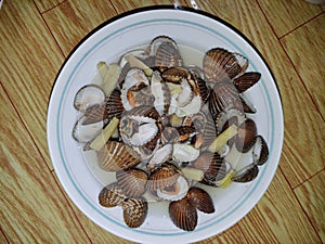 Clam shell seafood recipe