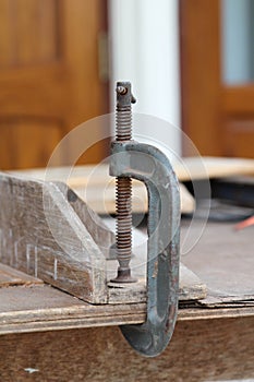 Clamp use for clamped pieces of wood