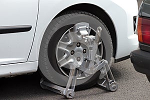 Clamped car