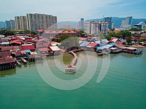 The clan jetties the houses on the water