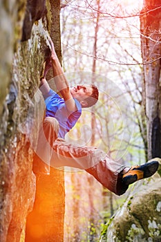 Class bowdoinham on the rocks.