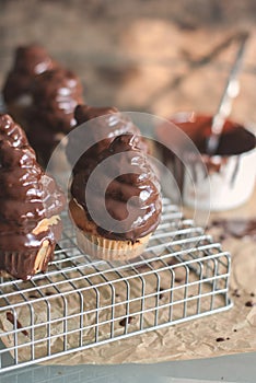 Classic Cupcakes with chokolate Meringue Frosting
