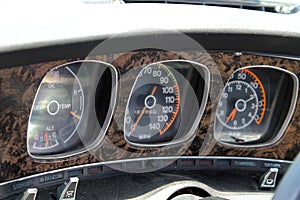 Classic muscle car gauges