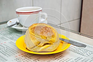 Classic pineapple bun served at Hong Kong cafe