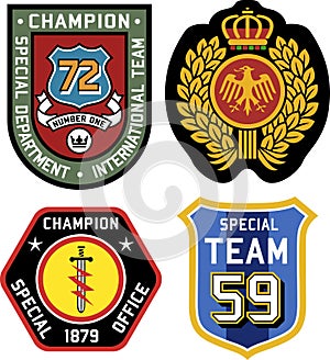 Classic royal emblem badge