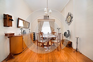 Classic style dining room