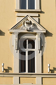 Classic window architecture