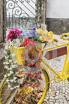 Classic Yellow bicycle