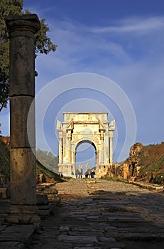 Classical arch