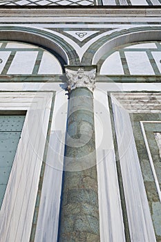 Classical column and arch