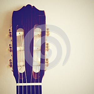 Classical guitar head with retro effect