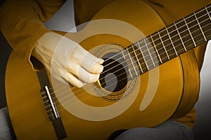 Classical guitar string details