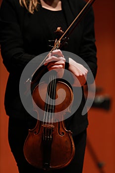 Classical music. woman With a violin in his hand for thank