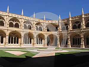 Claustro - Mosteiro de Sao Jeronimo photo