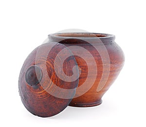 Clay pot with lid