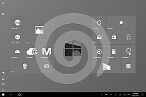 Clean and classy Windows 10 tablet mode start screen