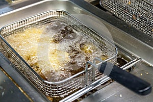 Clean deep fryer